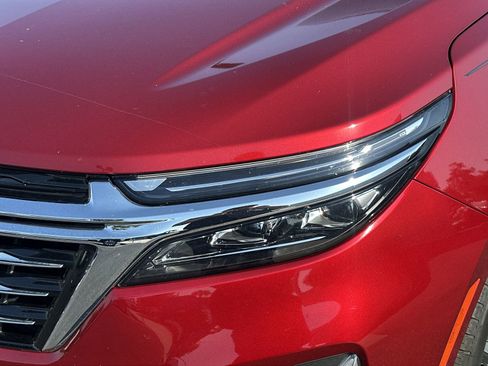 Used 2022 Chevrolet Equinox Premier FWD image 11