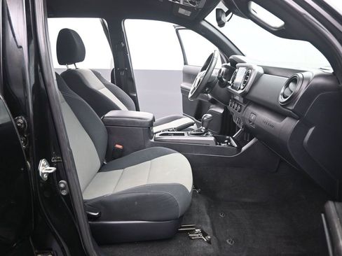 Used 2021 Toyota Tacoma TRD Sport image 27