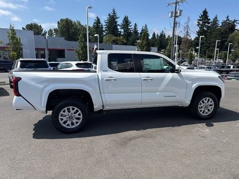 New 2025 Toyota Tacoma SR5 image 2