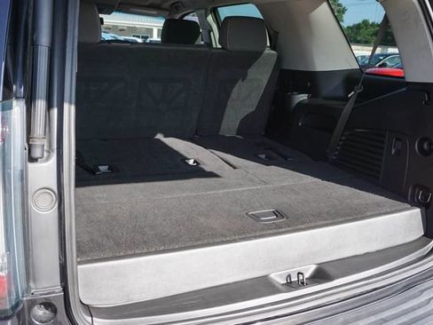 Used 2020 GMC Yukon SLE w/ SLE Value Package RWD image 6