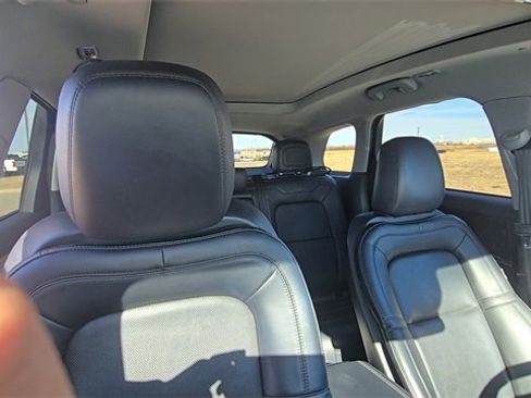 Used 2022 Lincoln Corsair FWD w/ Premium Package image 33