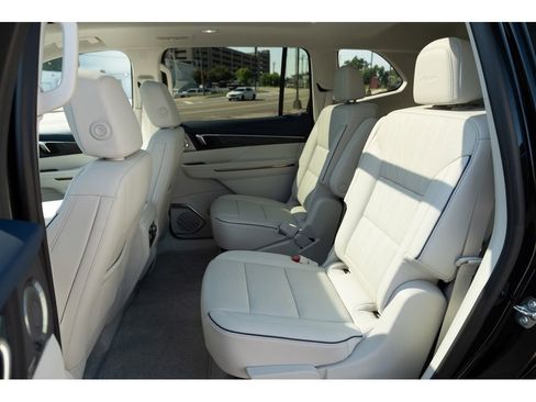 Used 2025 Buick Enclave Avenir w/ Super Cruise Package FWD image 13