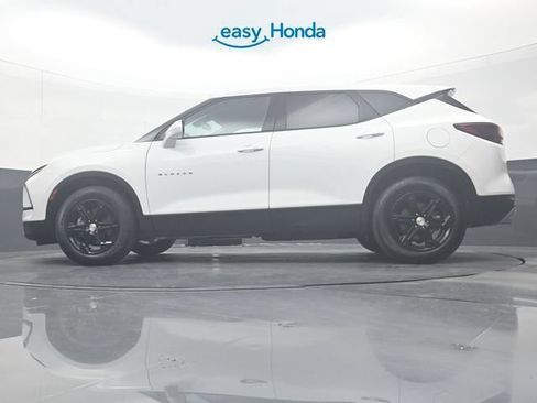 Used 2025 Chevrolet Blazer LT AWD/4WD image 29
