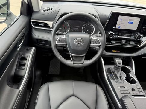 Used 2026 Toyota Highlander XLE AWD/4WD image 23