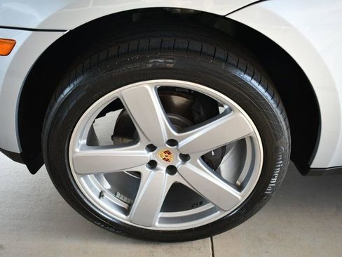Used 2018 Porsche Macan image 53