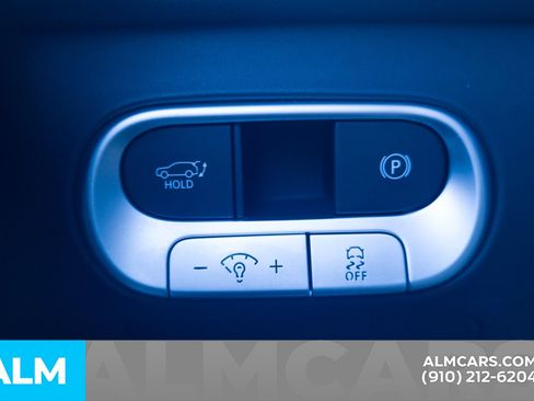 Used 2024 Genesis GV60 Advanced image 31