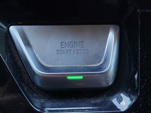 Used 2024 GMC Sierra 2500 Denali w/ Technology Package image 17