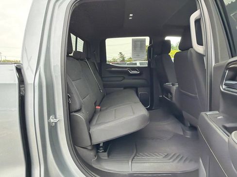 Used 2024 Chevrolet Silverado 1500 LT Trail Boss w/ Convenience Package II AWD/4WD image 35
