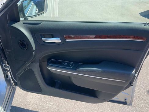 Used 2012 Chrysler 300 RWD image 33