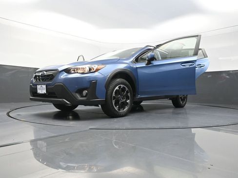 Used 2021 Subaru Crosstrek 2.0i Premium AWD/4WD image 32
