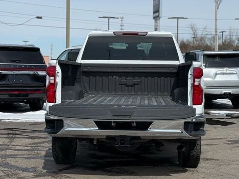 Used 2024 Chevrolet Silverado 2500 LT image 36