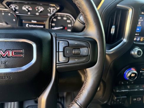Used 2022 GMC Sierra 2500 AT4 image 18