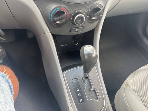Used 2013 Hyundai Accent GLS FWD image 14