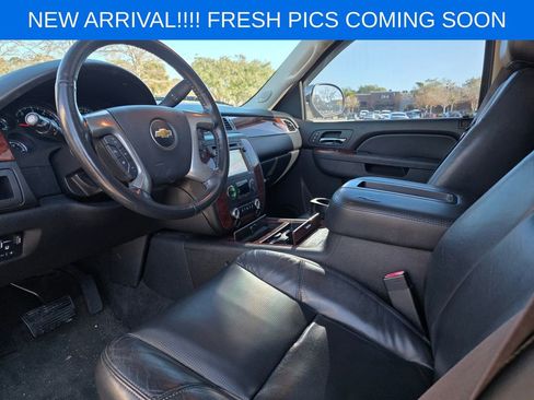 Used 2013 Chevrolet Tahoe LTZ image 9