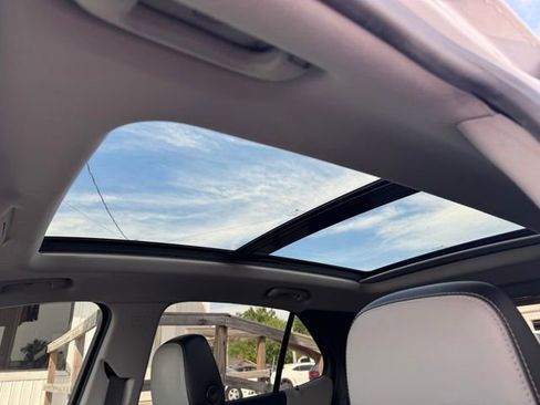 Used 2020 Chevrolet Equinox Premier FWD image 19