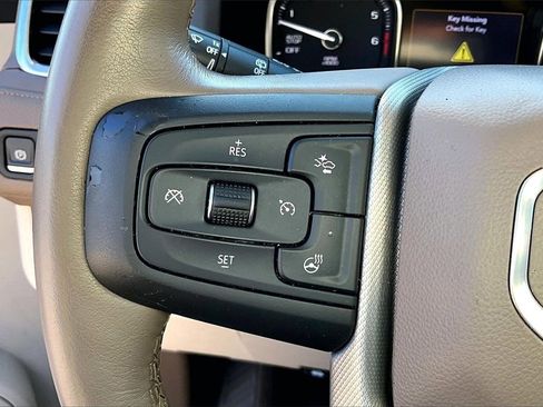 Used 2021 GMC Yukon Denali w/ Denali Premium Package image 23