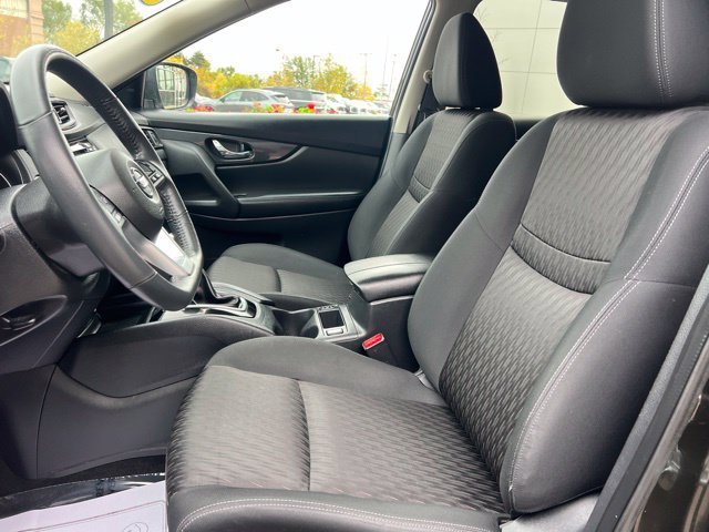 Used 2017 Nissan Rogue SV AWD/4WD image 21