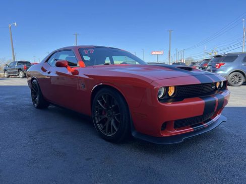 Used 2017 Dodge Challenger SRT Hellcat image 6
