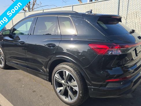 Used 2024 Audi Q4 e-tron Premium Plus image 4