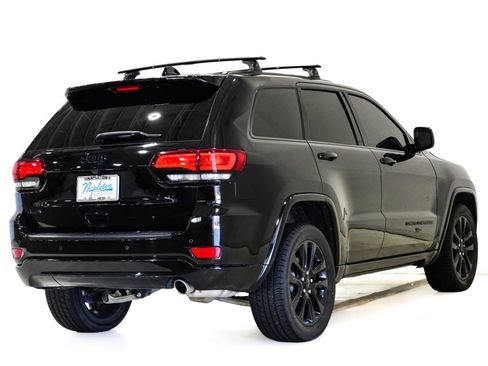Used 2021 Jeep Grand Cherokee Laredo X AWD/4WD image 6