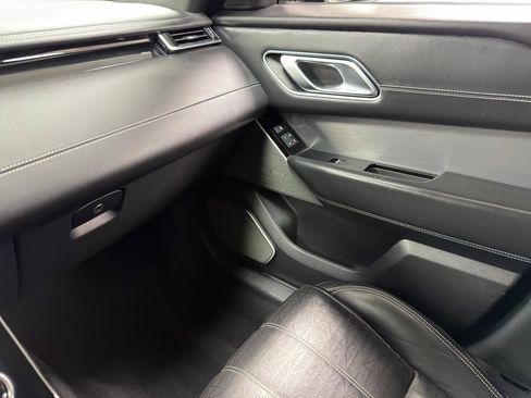 Used 2018 Land Rover Range Rover Velar AWD/4WD image 25
