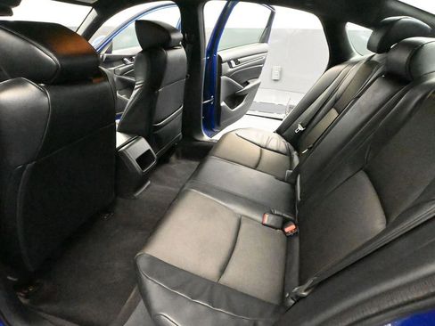 Used 2018 Honda Accord Sport image 34