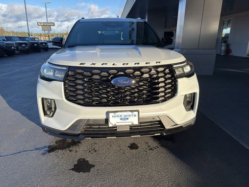 New 2026 Ford Explorer ST-Line w/ ST-Line Street Pack image 2