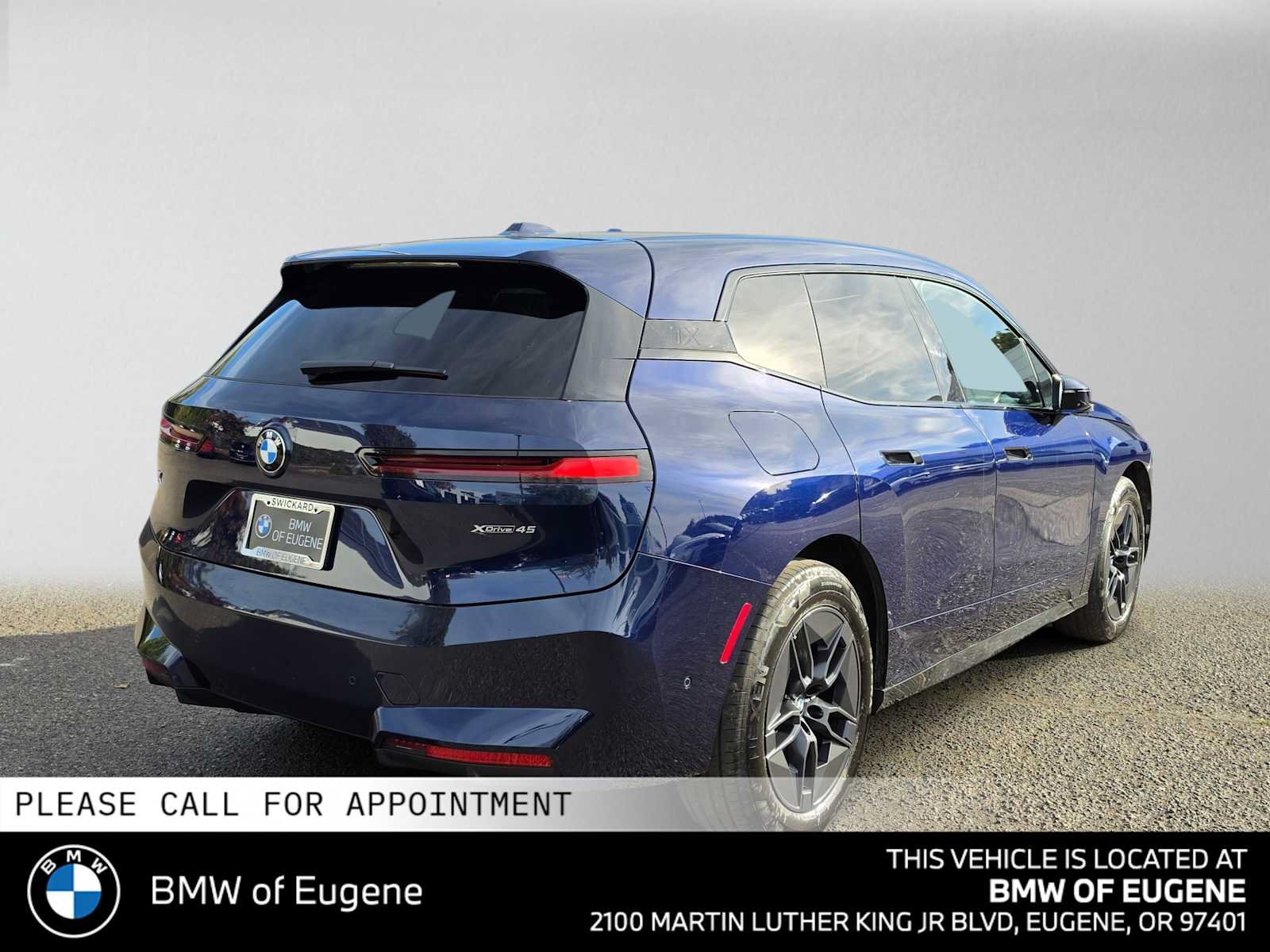 Used 2026 BMW iX xDrive45 AWD/4WD image 3