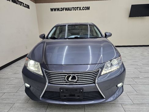 Used 2014 Lexus ES 350 w/ Luxury Package FWD image 3