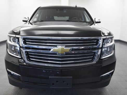 Used 2015 Chevrolet Suburban LTZ image 2