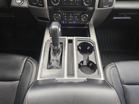 Used 2019 Ford F150 Lariat AWD/4WD image 12