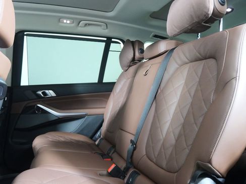 Certified 2025 BMW X7 xDrive40i AWD/4WD image 13