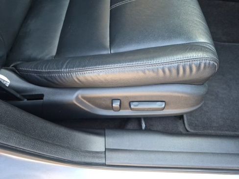 Used 2010 Honda Crosstour EX-L image 33