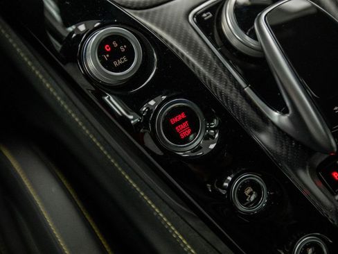 Used 2018 Mercedes-Benz AMG GT R image 32