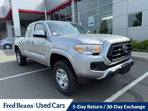 Certified 2023 Toyota Tacoma SR AWD/4WD image 1