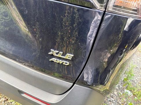 Used 2025 Toyota RAV4 XLE AWD/4WD image 7