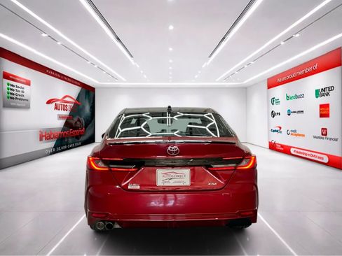 Used 2025 Toyota Camry XSE FWD image 7