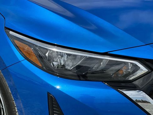 Used 2025 Nissan Sentra SV FWD image 32