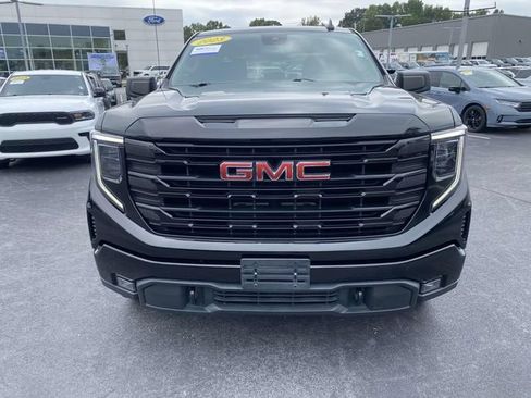 Used 2023 GMC Sierra 1500 Elevation AWD/4WD image 2