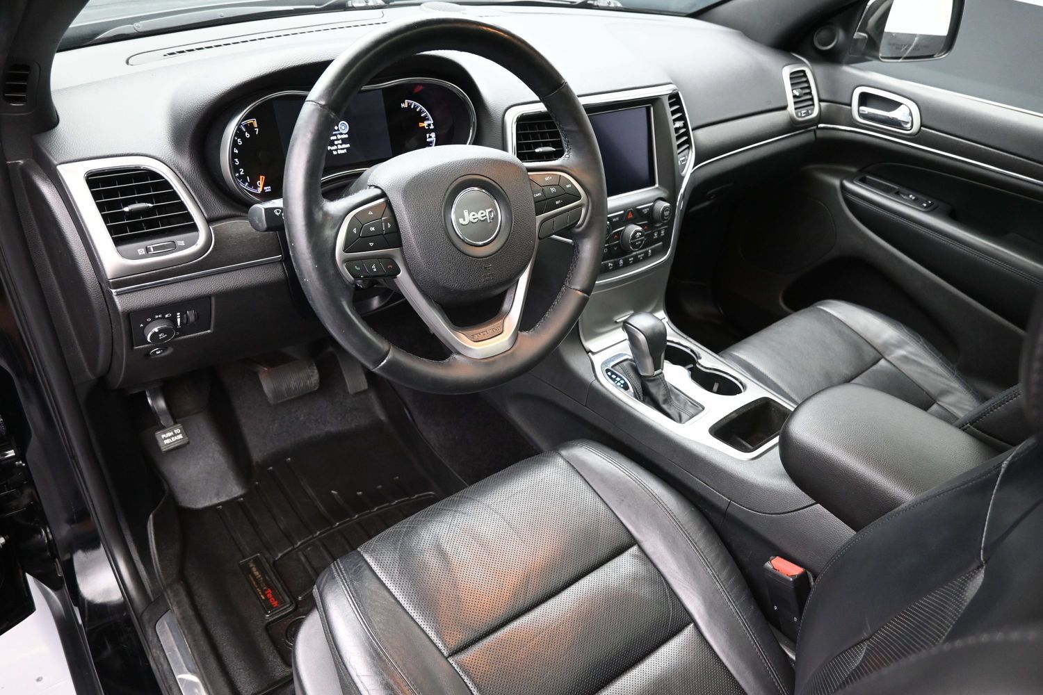 Used 2018 Jeep Grand Cherokee Limited w/ Luxury Group II RWD image 22
