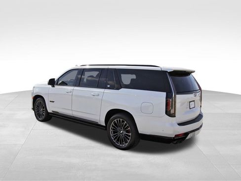 Certified 2023 Cadillac Escalade ESV V image 3