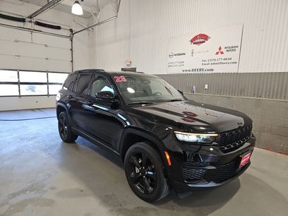 Used 2023 Jeep Grand Cherokee Altitude