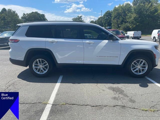 Used 2022 Jeep Grand Cherokee L Laredo w/ Luxury Tech Group I AWD/4WD image 6