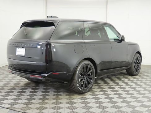 New 2026 Land Rover Range Rover SE image 5