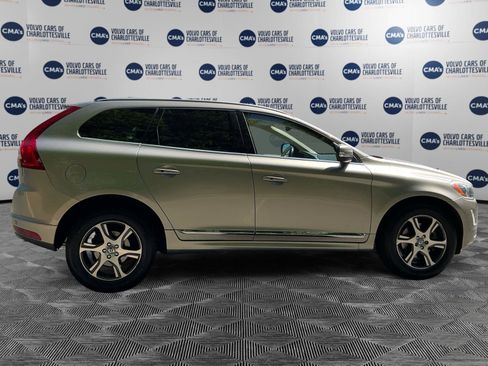 Used 2015 Volvo XC60 T6 w/ Proximity Package AWD/4WD image 6