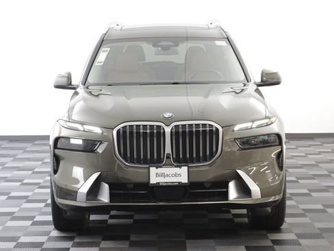 Certified 2024 BMW X7 xDrive40i w/ Premium Package AWD/4WD image 24