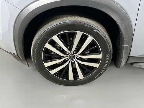 Used 2023 Nissan Pathfinder Platinum w/ Lighting Package (N93) FWD image 8