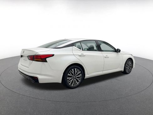 Used 2026 Nissan Altima 2.5 SV FWD image 9