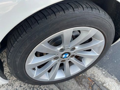 Used 2011 BMW 328i Sedan RWD image 17