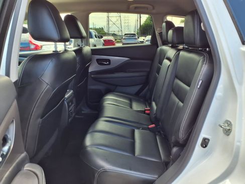 Used 2022 Nissan Murano SV w/ SV Midnight Edition Package FWD image 18